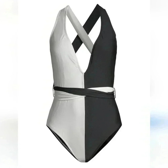 Time and Tru Other - Time and Tru Black and White Colorblock one piece Swimsuit
